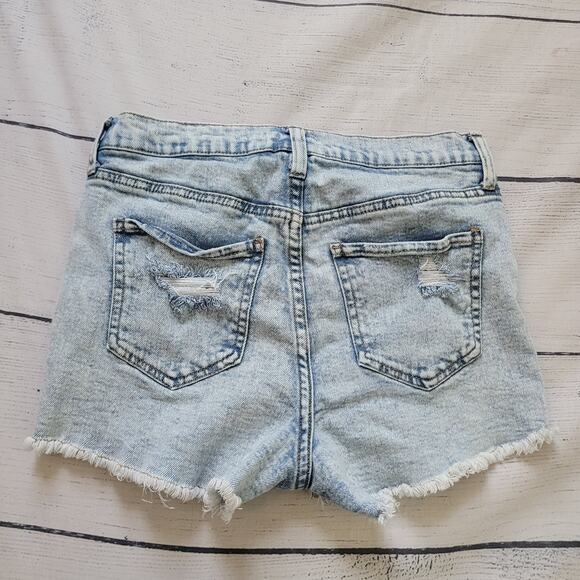 Altar'd State Size 28/7 Light Wash Distressed Jean Shorts Button Fly 3" Inseam - Picture 8 of 8